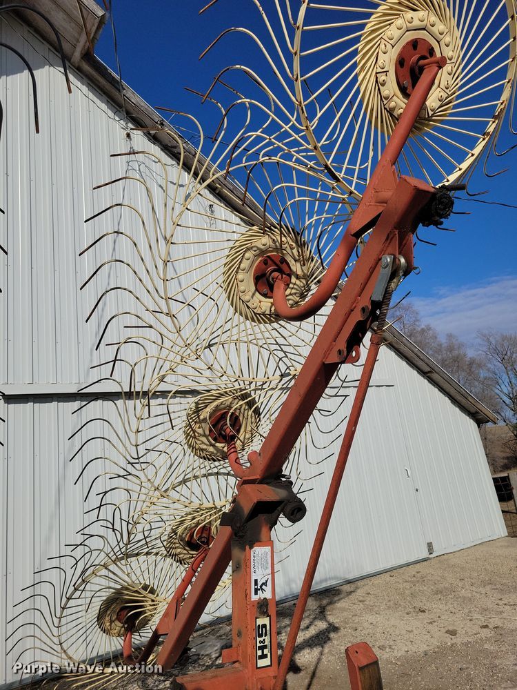 image for item EA2847 H&S V-Rake-10 hay rake
