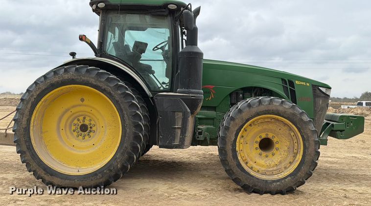 image for item ED5128 2016 John Deere 8245R MFWD tractor