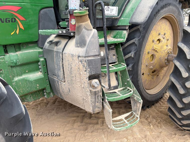 image for item ED5128 2016 John Deere 8245R MFWD tractor