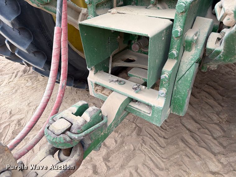 image for item ED5128 2016 John Deere 8245R MFWD tractor