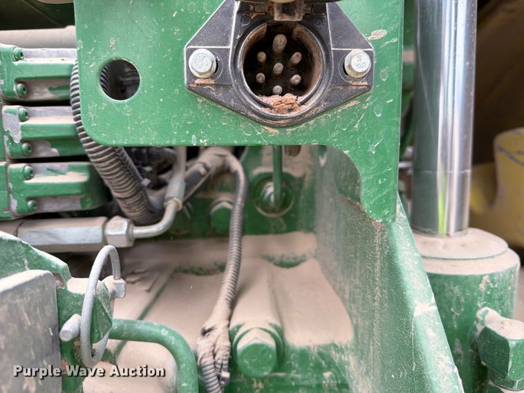 image for item ED5128 2016 John Deere 8245R MFWD tractor