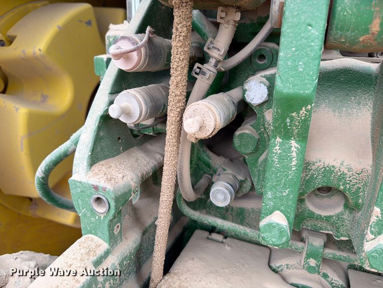 image for item ED5128 2016 John Deere 8245R MFWD tractor