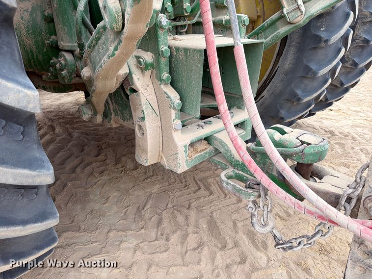 image for item ED5128 2016 John Deere 8245R MFWD tractor