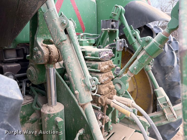 image for item ED5128 2016 John Deere 8245R MFWD tractor