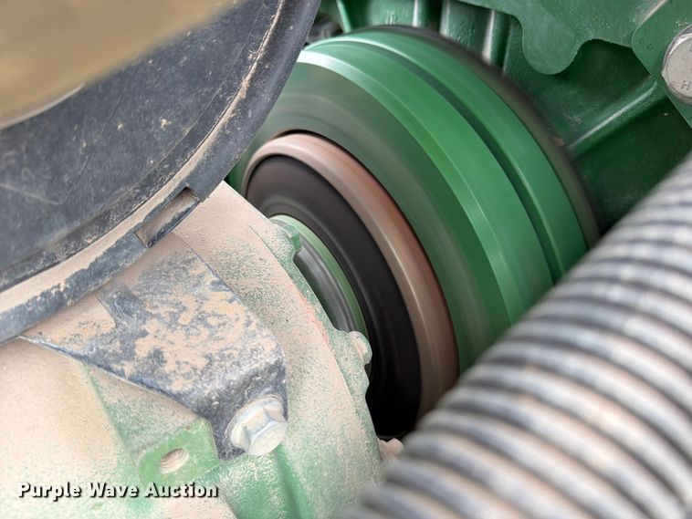 image for item ED5128 2016 John Deere 8245R MFWD tractor