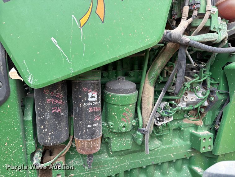 image for item ED5128 2016 John Deere 8245R MFWD tractor