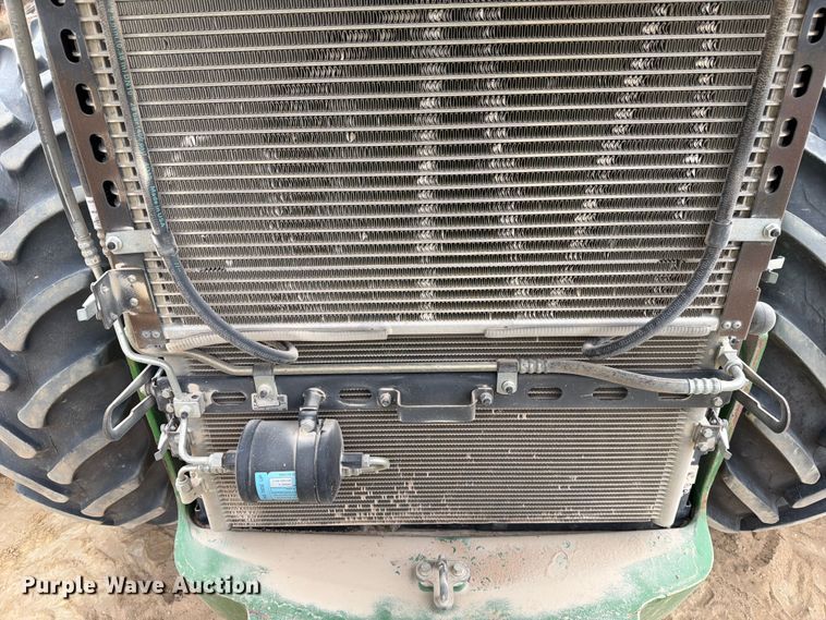 image for item ED5128 2016 John Deere 8245R MFWD tractor