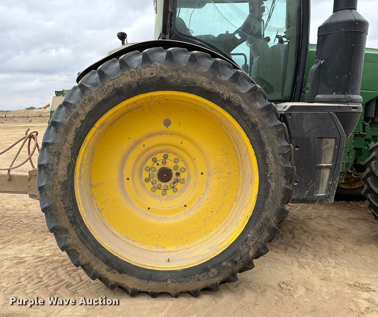 image for item ED5128 2016 John Deere 8245R MFWD tractor