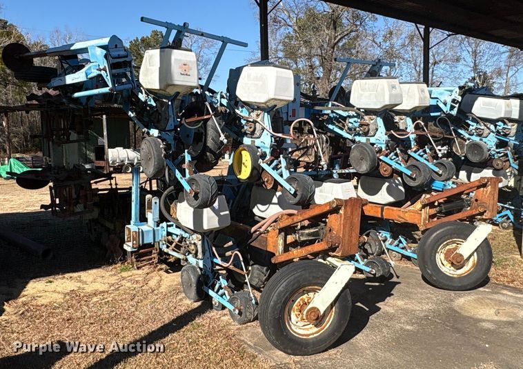 image for item EF0981 Monosem strip-till planter 