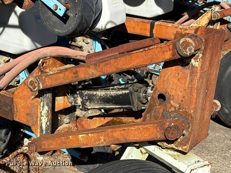 image for item EF0981 Monosem strip-till planter 