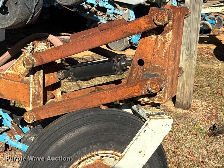 image for item EF0981 Monosem strip-till planter 