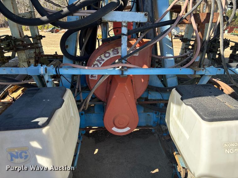 image for item EF0981 Monosem strip-till planter 