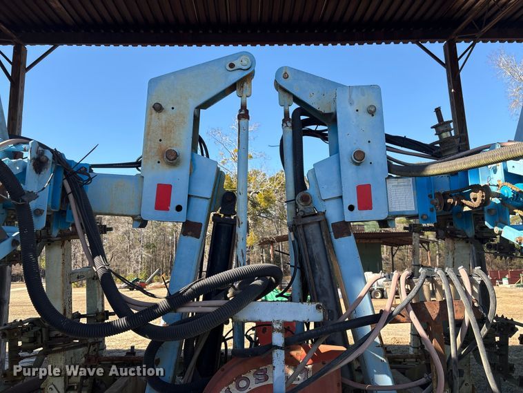 image for item EF0981 Monosem strip-till planter 