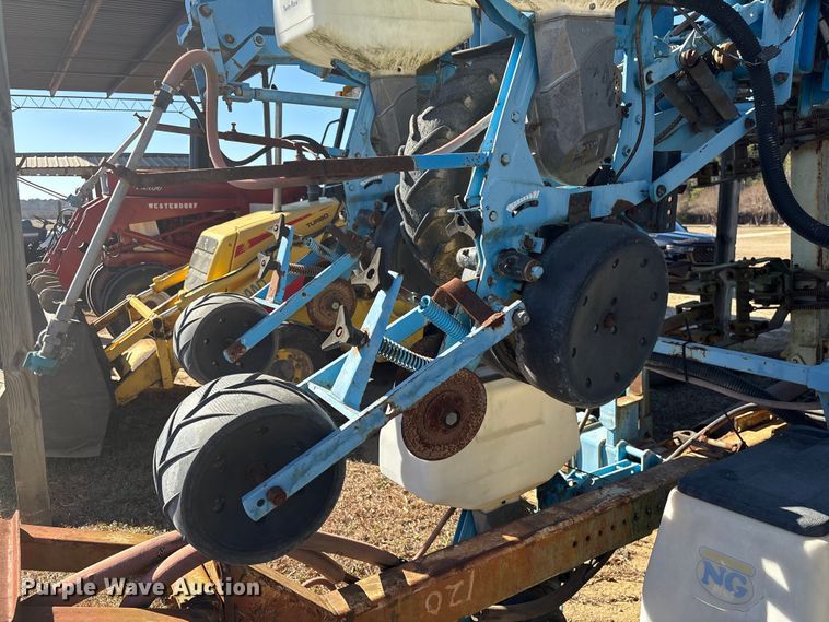 image for item EF0981 Monosem strip-till planter 