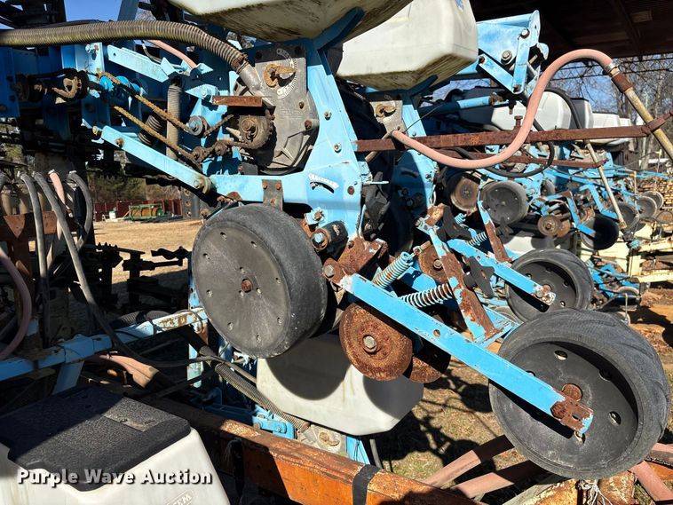 image for item EF0981 Monosem strip-till planter 