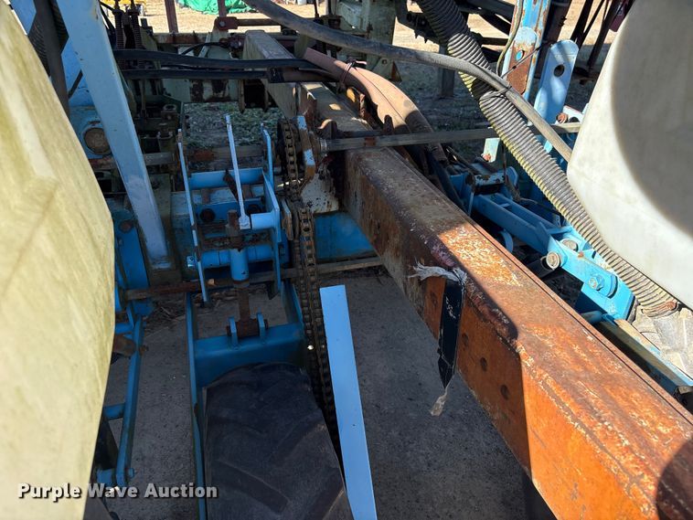 image for item EF0981 Monosem strip-till planter 