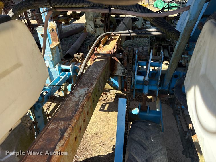 image for item EF0981 Monosem strip-till planter 