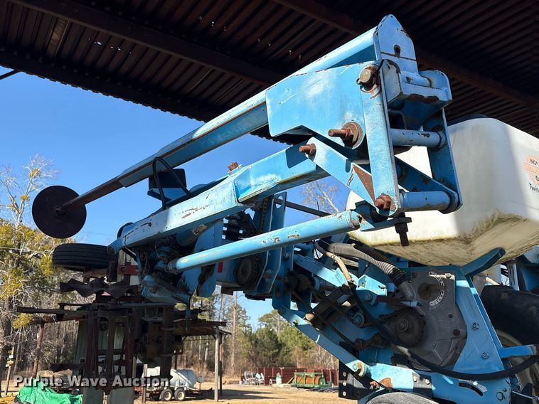 image for item EF0981 Monosem strip-till planter 