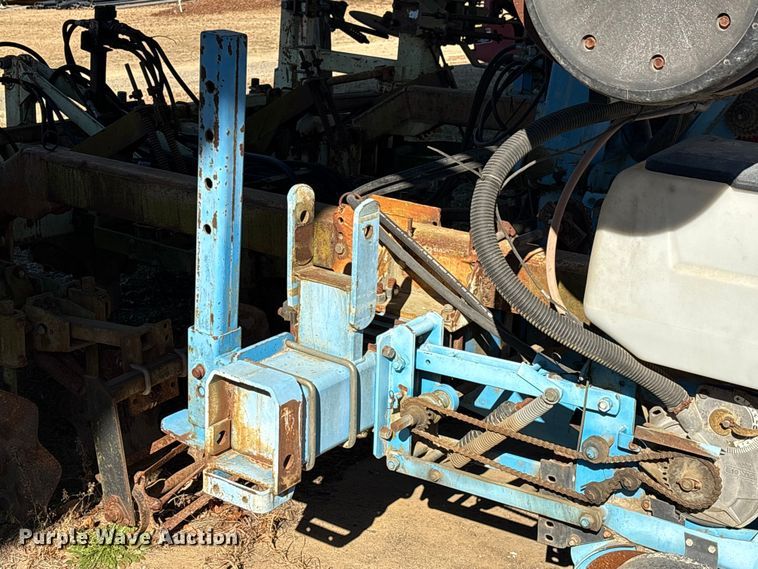 image for item EF0981 Monosem strip-till planter 