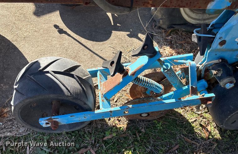 image for item EF0981 Monosem strip-till planter 