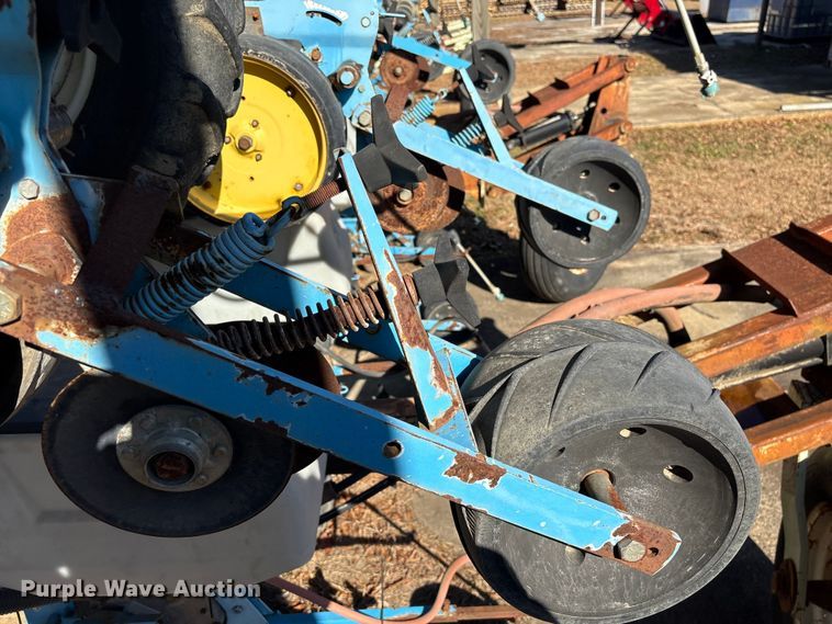 image for item EF0981 Monosem strip-till planter 