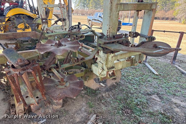 image for item EF0981 Monosem strip-till planter 