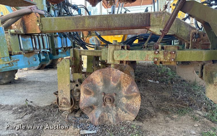 image for item EF0981 Monosem strip-till planter 