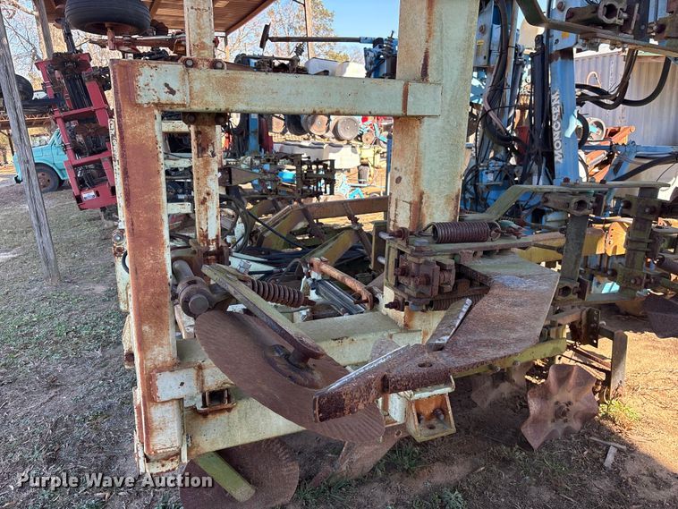 image for item EF0981 Monosem strip-till planter 