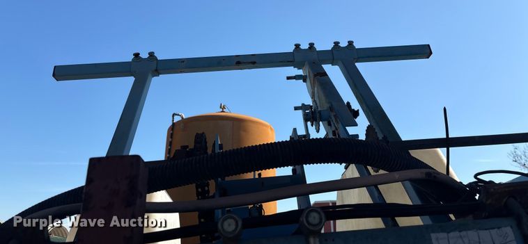 image for item EF0981 Monosem strip-till planter 