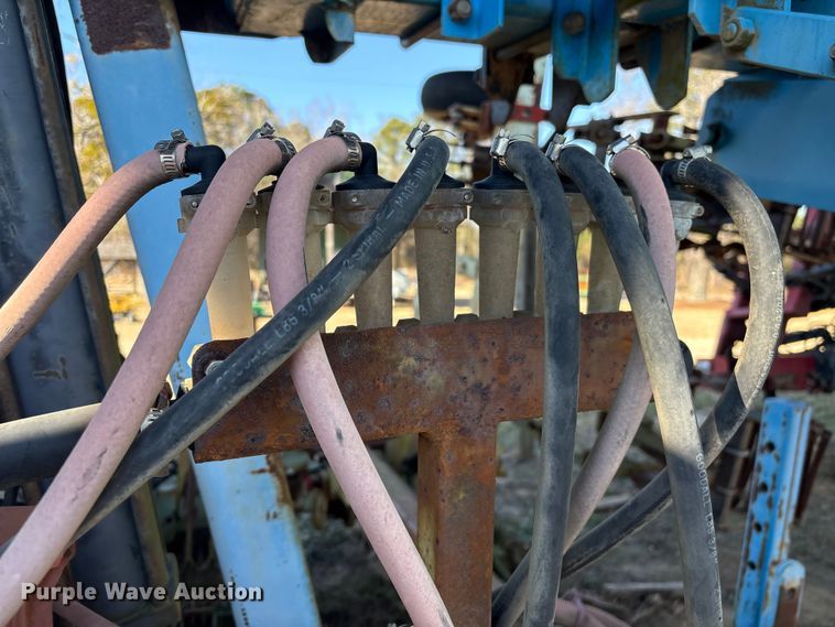 image for item EF0981 Monosem strip-till planter 