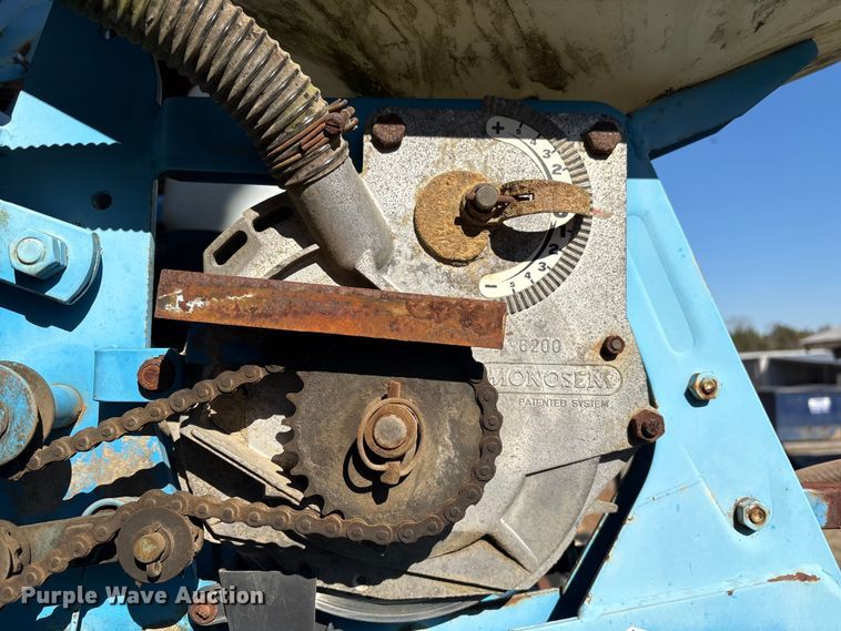 image for item EF0981 Monosem strip-till planter 