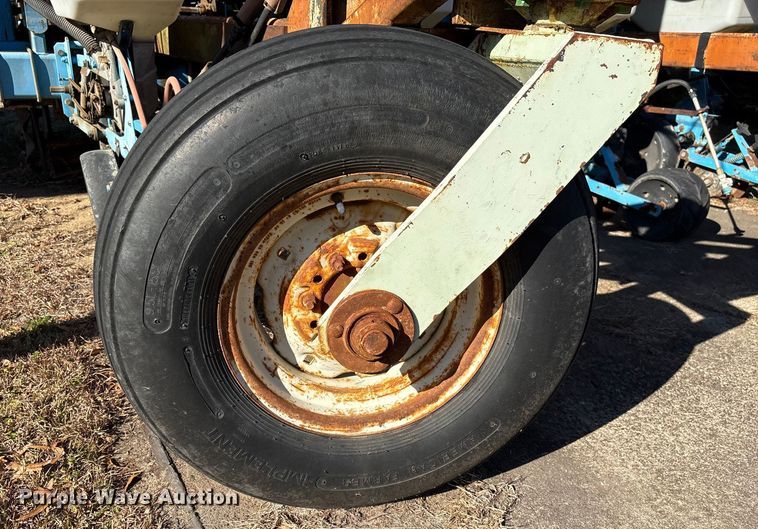 image for item EF0981 Monosem strip-till planter 