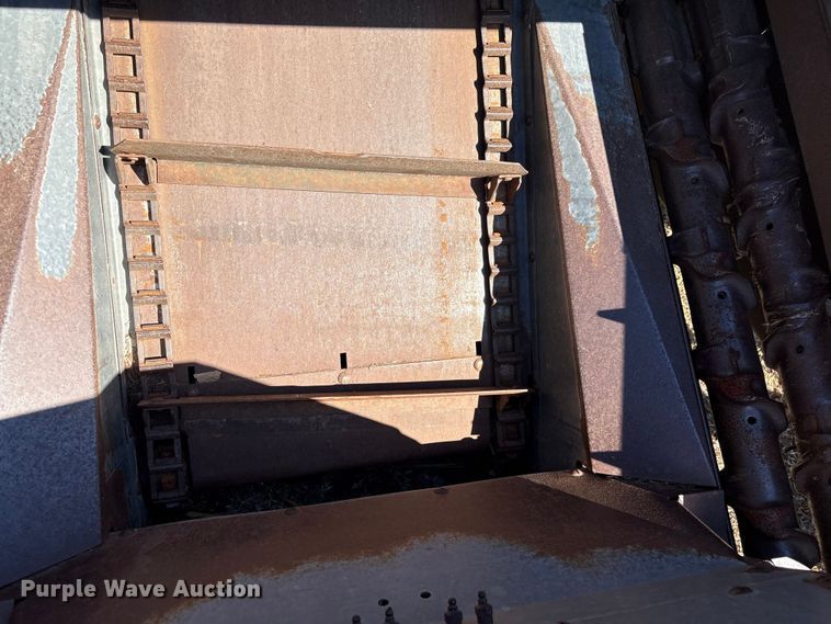 image for item EF0982 AVCO New Idea corn picker