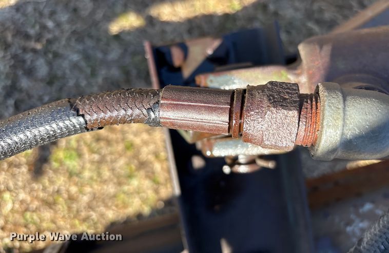 image for item EF0982 AVCO New Idea corn picker