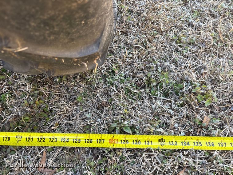 image for item EF0982 AVCO New Idea corn picker