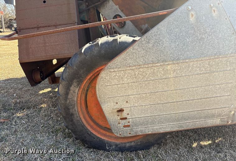 image for item EF0982 AVCO New Idea corn picker