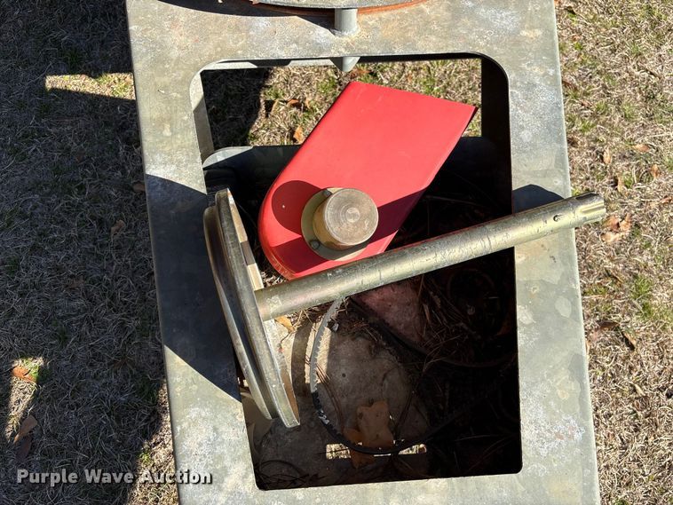 image for item EF0985 2005 RM 570 GX irrigation reel