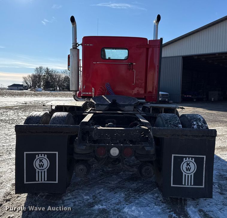 image for item EF2321 1998 Kenworth T600 semi truck