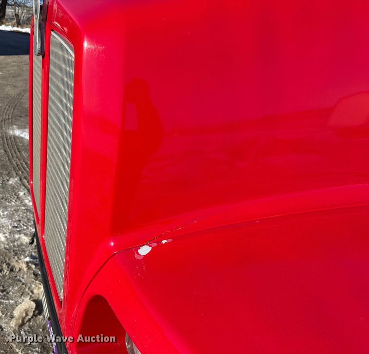 image for item EF2321 1998 Kenworth T600 semi truck