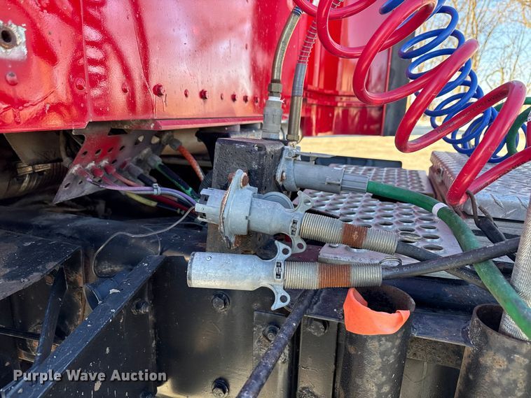 image for item EF2321 1998 Kenworth T600 semi truck