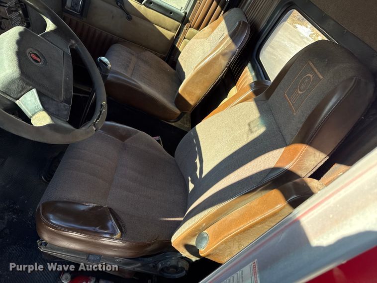 image for item EF2321 1998 Kenworth T600 semi truck