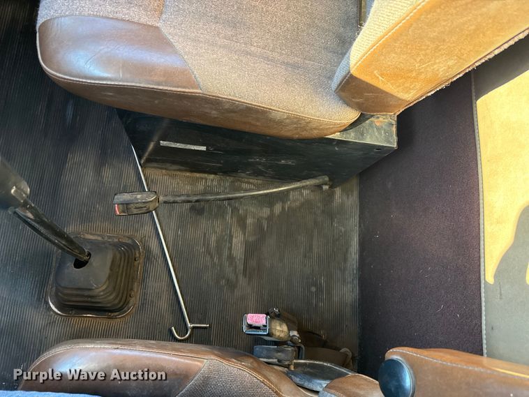 image for item EF2321 1998 Kenworth T600 semi truck