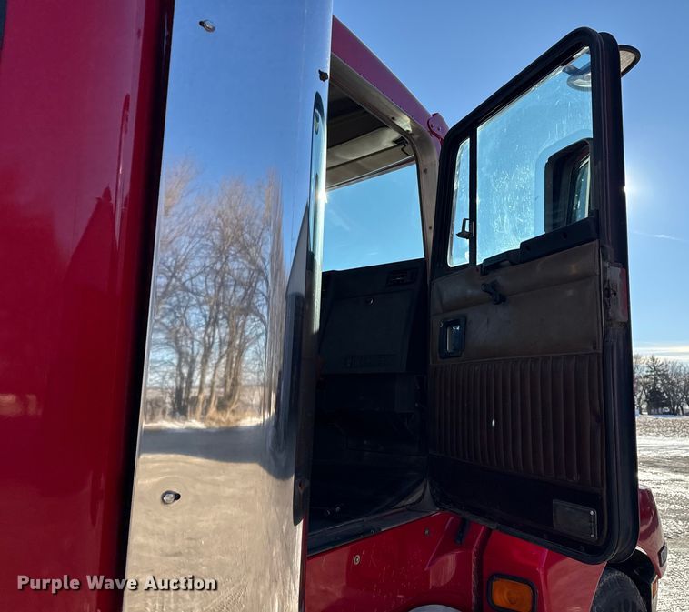 image for item EF2321 1998 Kenworth T600 semi truck