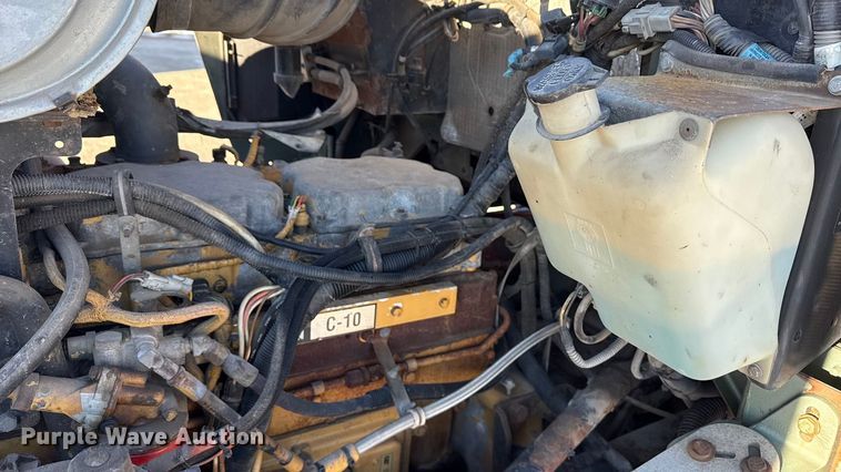 image for item EF2321 1998 Kenworth T600 semi truck