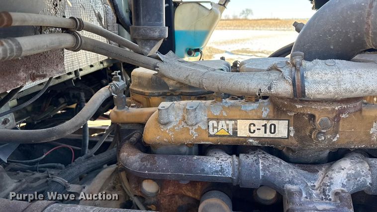 image for item EF2321 1998 Kenworth T600 semi truck