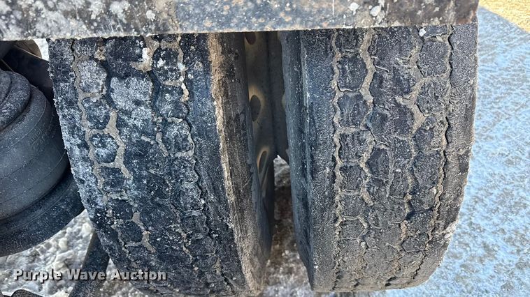 image for item EF2321 1998 Kenworth T600 semi truck