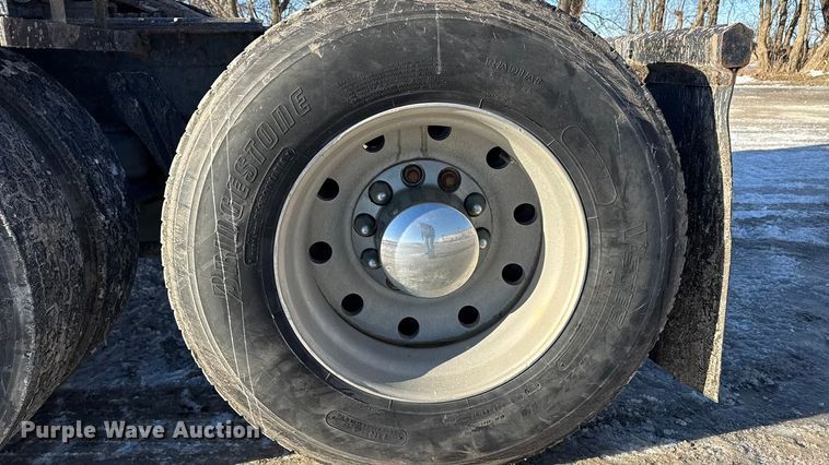 image for item EF2321 1998 Kenworth T600 semi truck