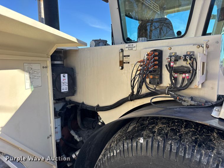 image for item EF2322 2018 Trebro Autostack II sod harvester