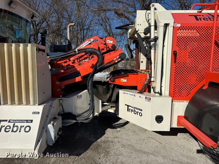 image for item EF2323 2016 Trebro Autostack II sod harvester