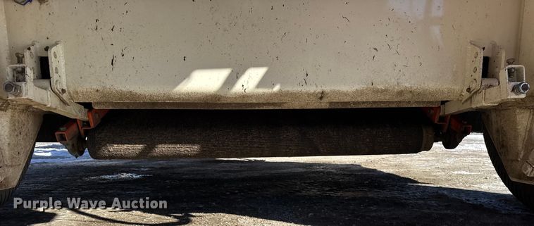 image for item EF2323 2016 Trebro Autostack II sod harvester